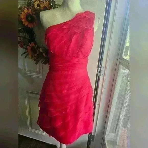 Cache off the shoulder ruffle hot pink dress size 6 - Picture 1 of 3